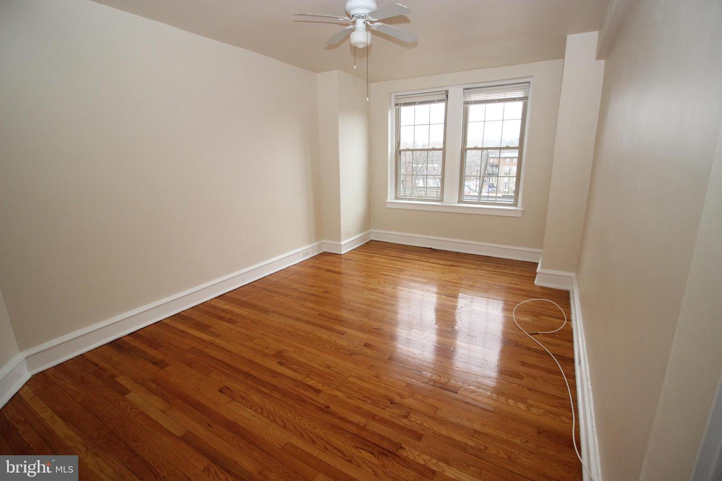 7876 Spring Ave #3fl Property Photo 3