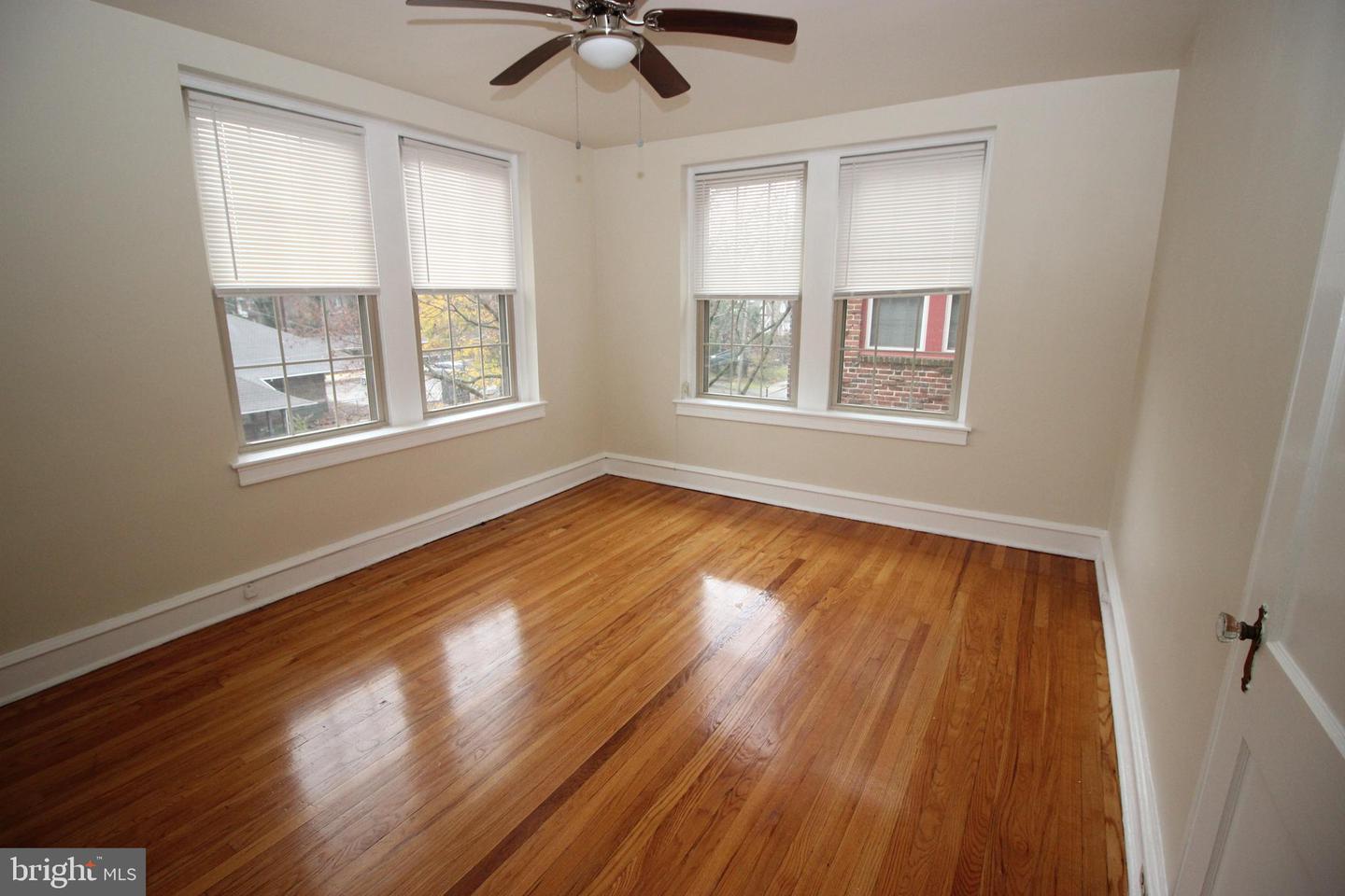 7876 Spring Ave #3fl Property Photo 5