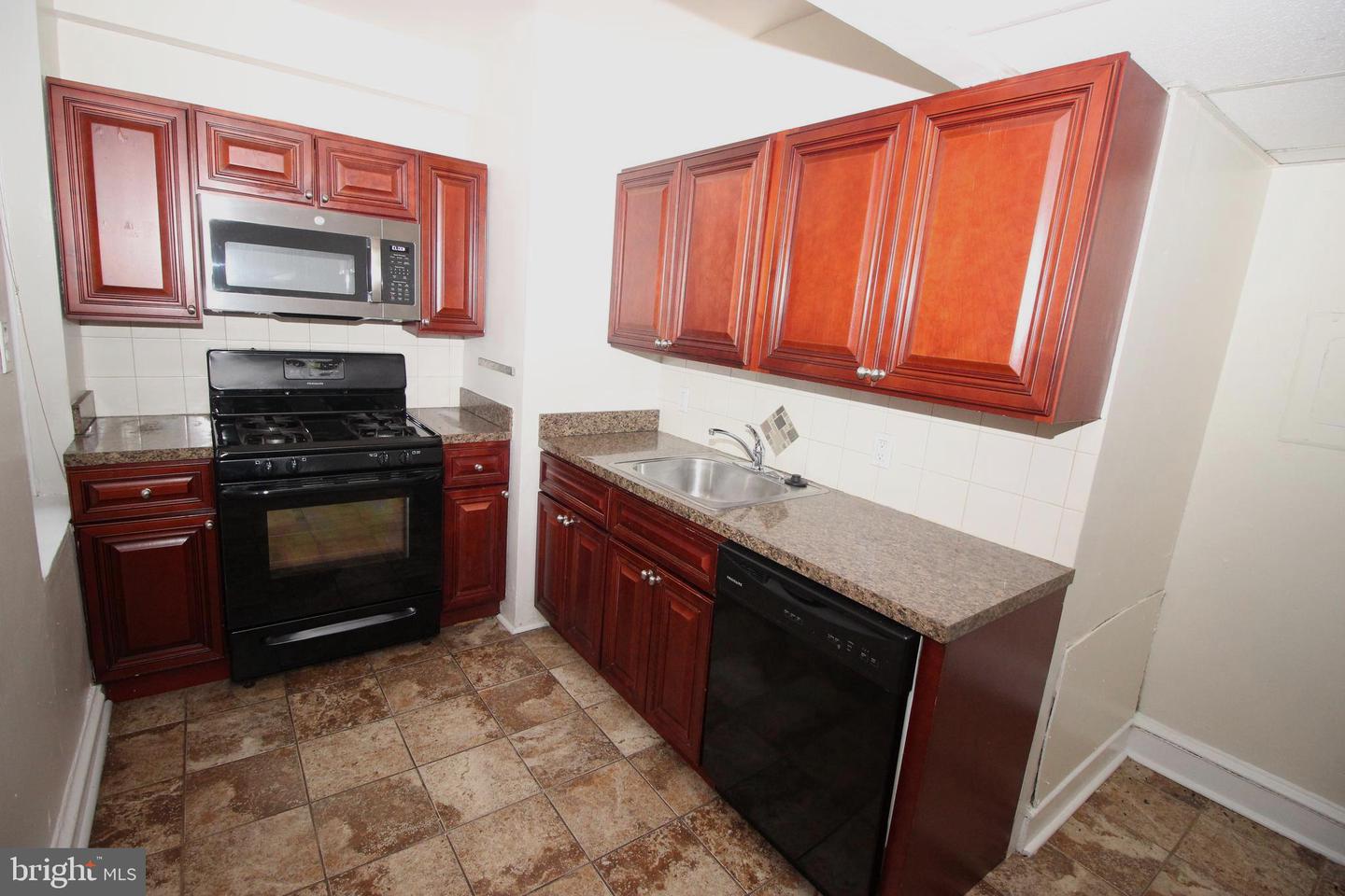 7876 Spring Ave #3fl Property Photo 10