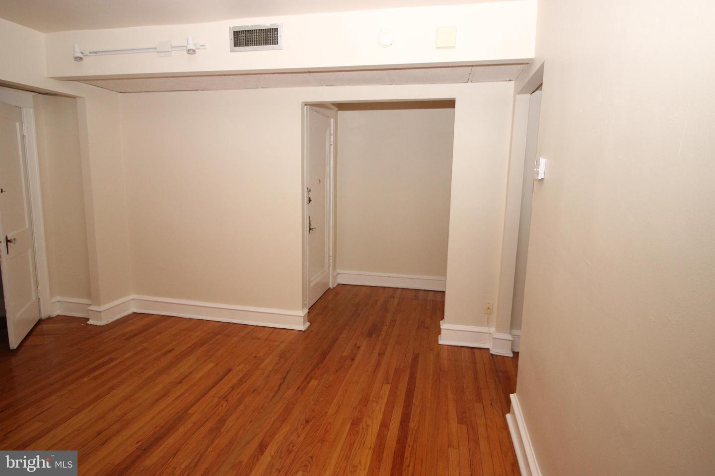 7876 Spring Ave #3fl Property Photo 14