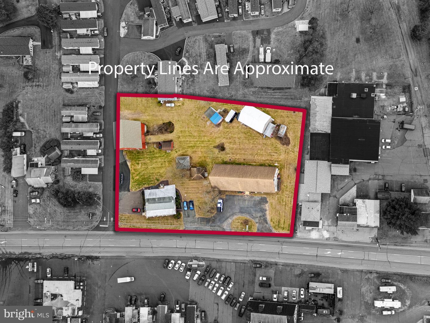 2933 E High St Property Photo 2