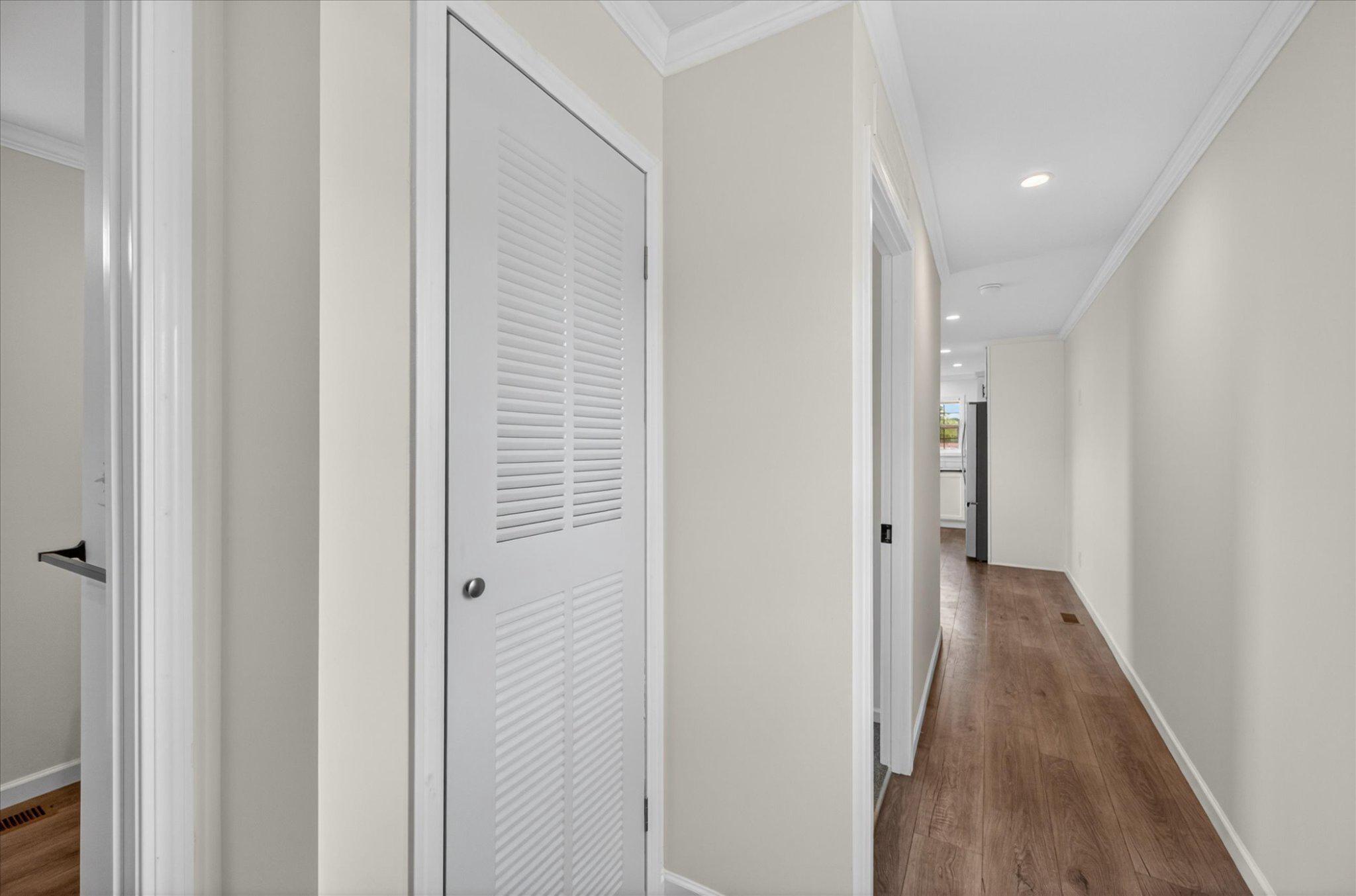46 Center Ct Property Photo 13