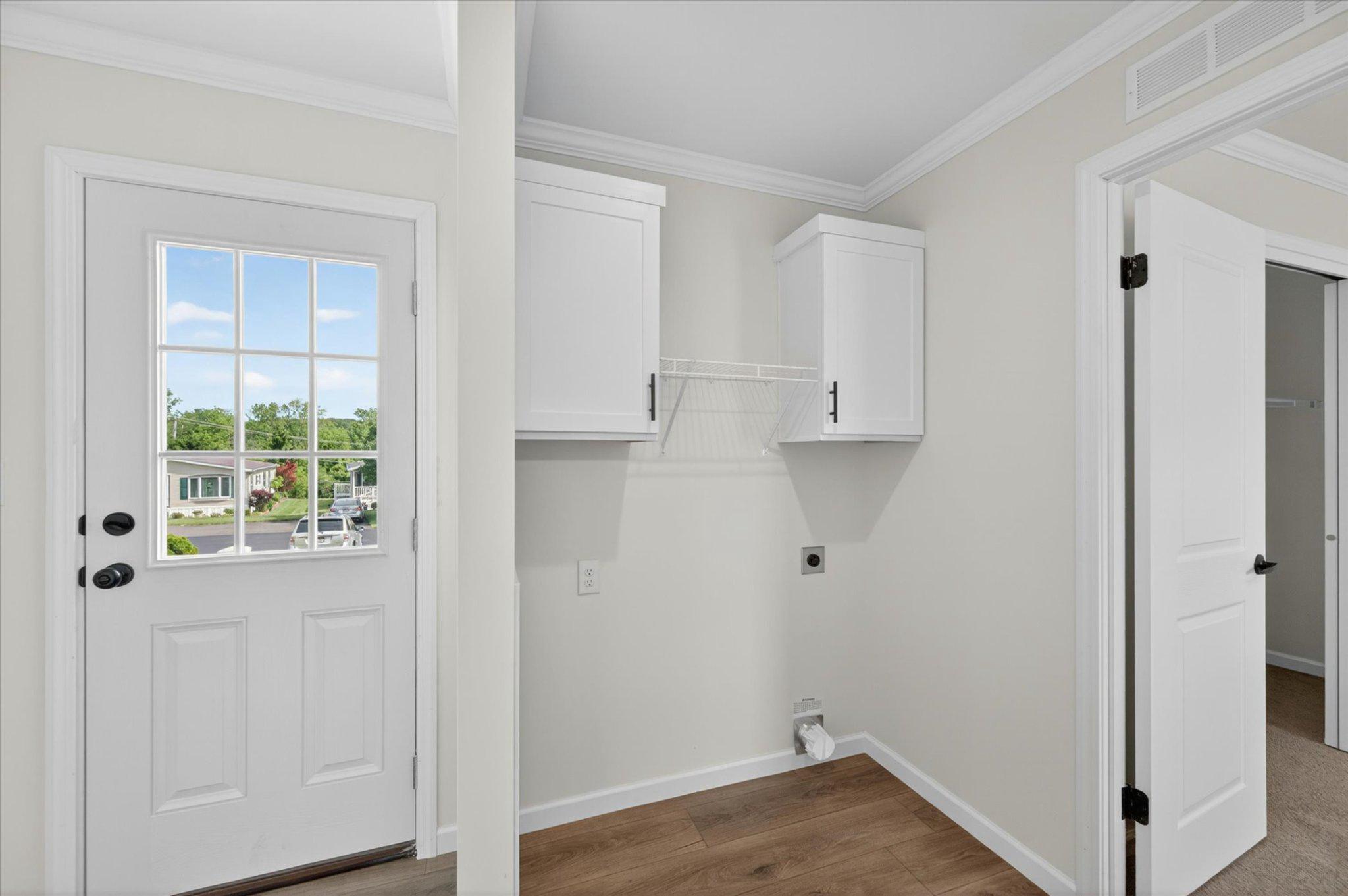 46 Center Ct Property Photo 14