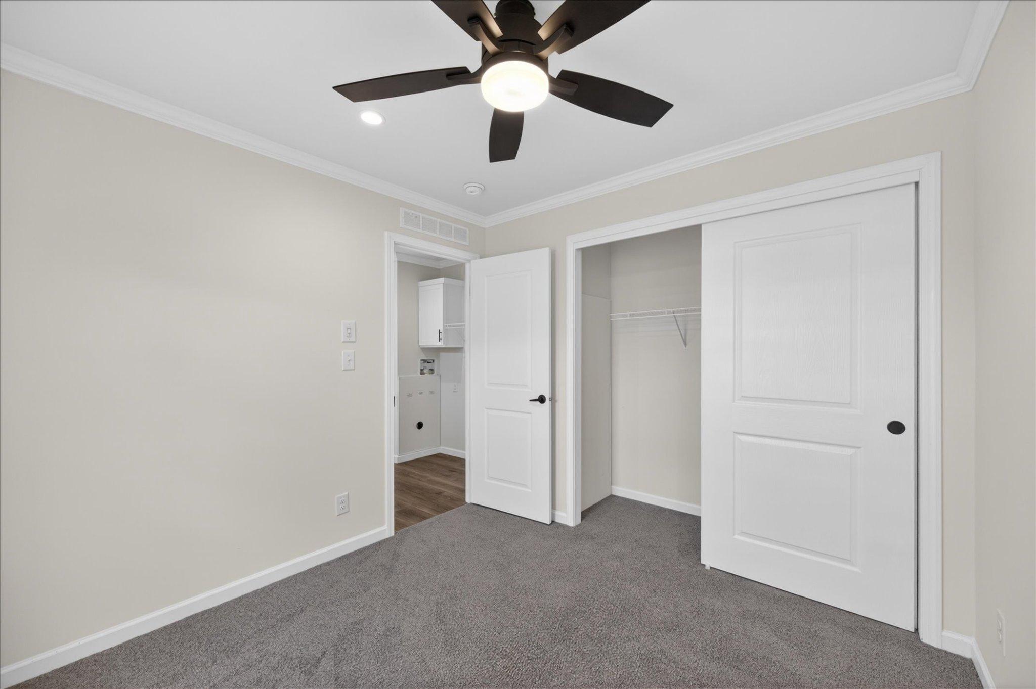 46 Center Ct Property Photo 15