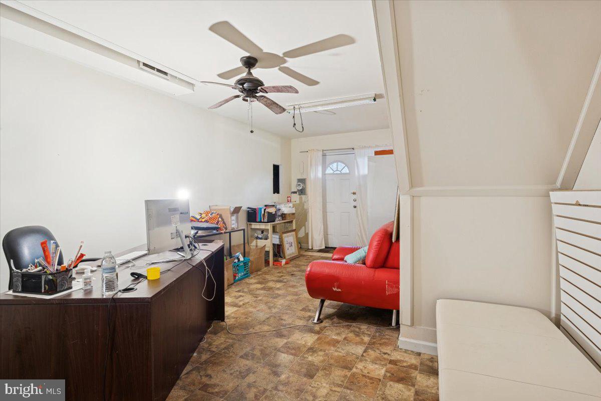 350 Montgomery Ave Property Photo 17