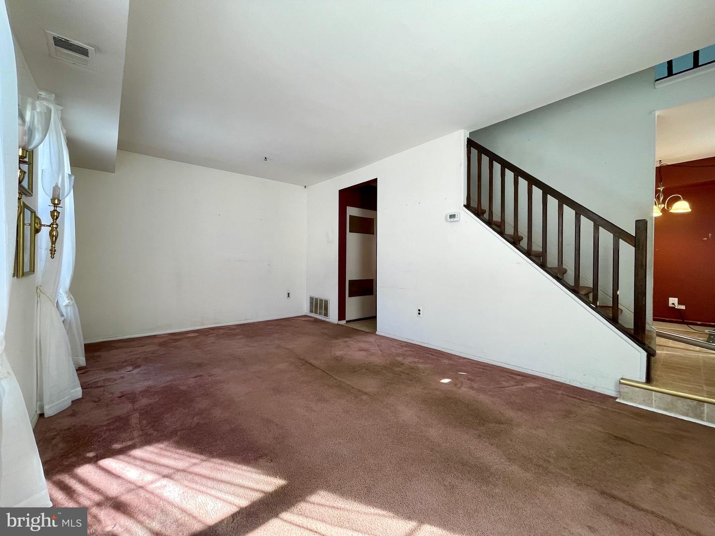 2208 Mulberry Ct Property Photo 5