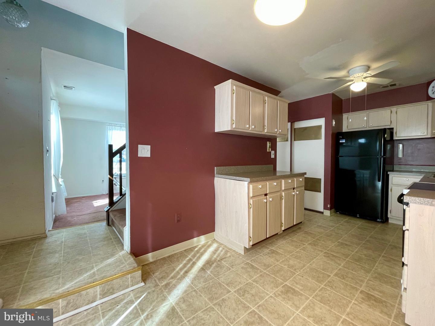 2208 Mulberry Ct Property Photo 6