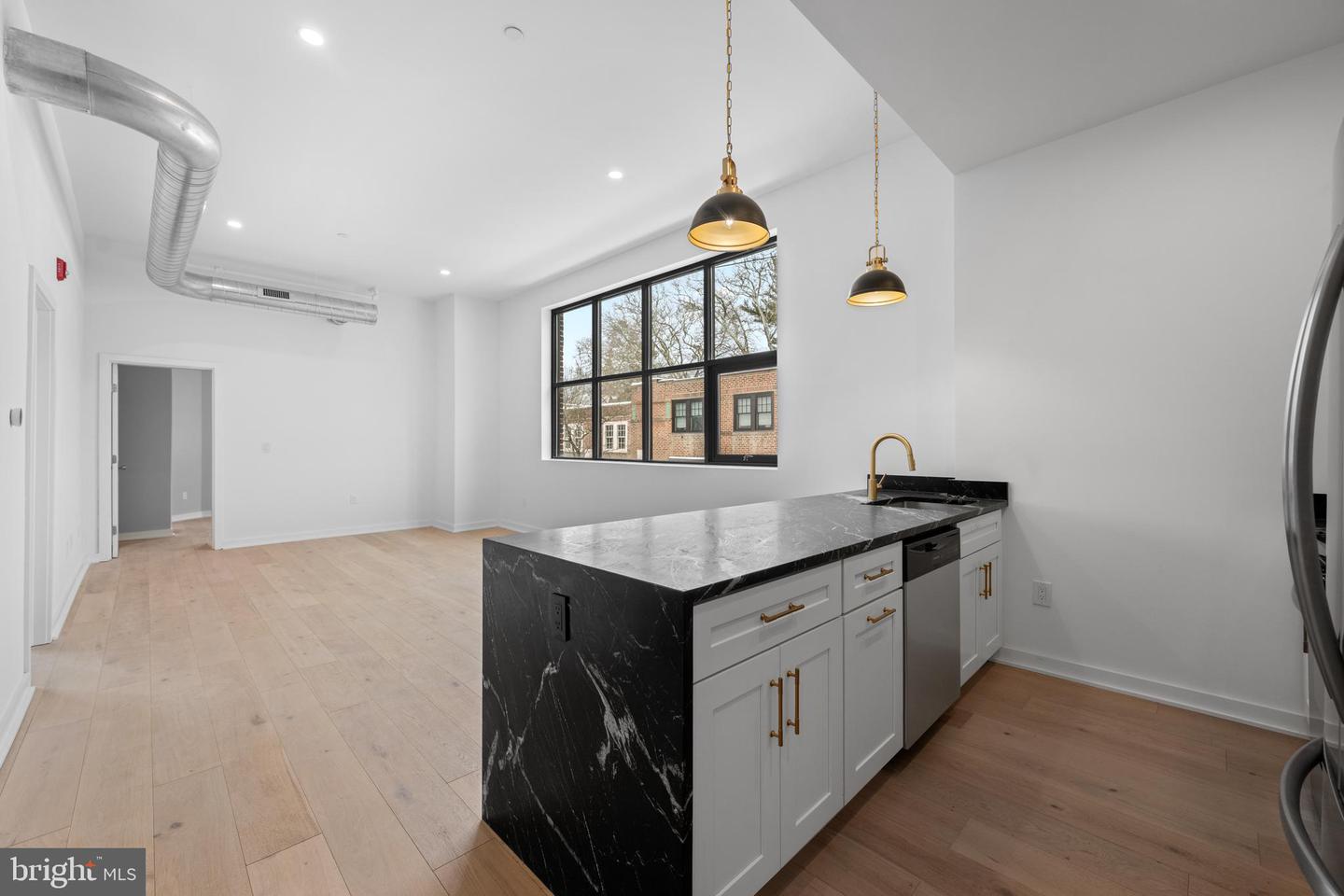 36 N Narberth Ave #2c Property Photo 2