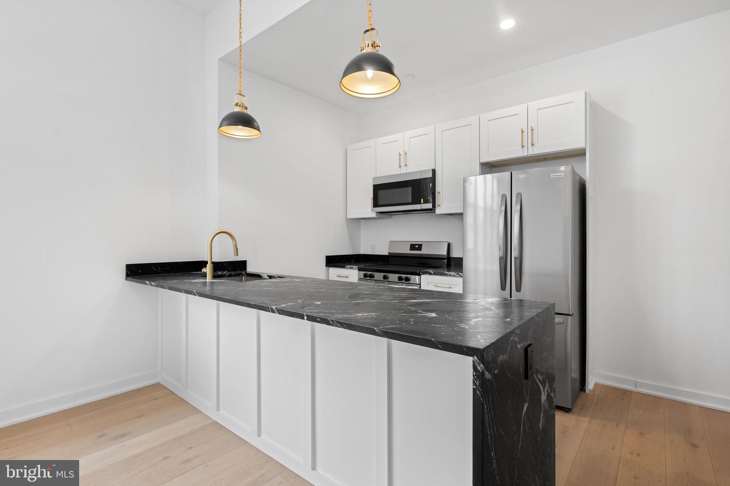 36 N Narberth Ave #2c Property Photo 3