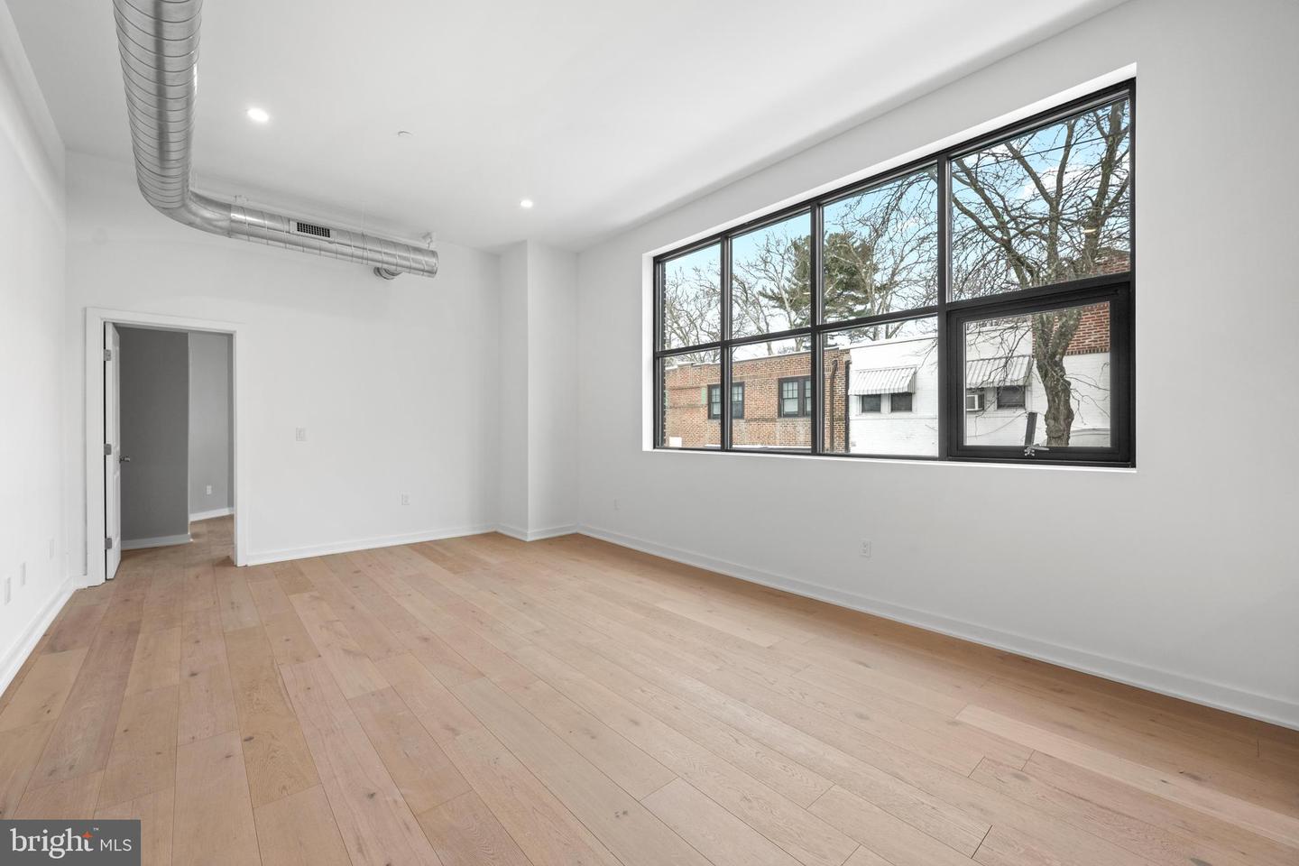 36 N Narberth Ave #2c Property Photo 5