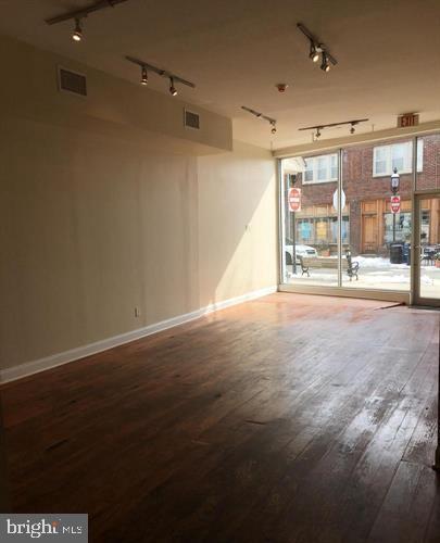707 West Ave Property Photo 2