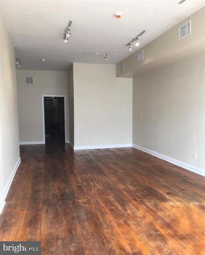707 West Ave Property Photo 3