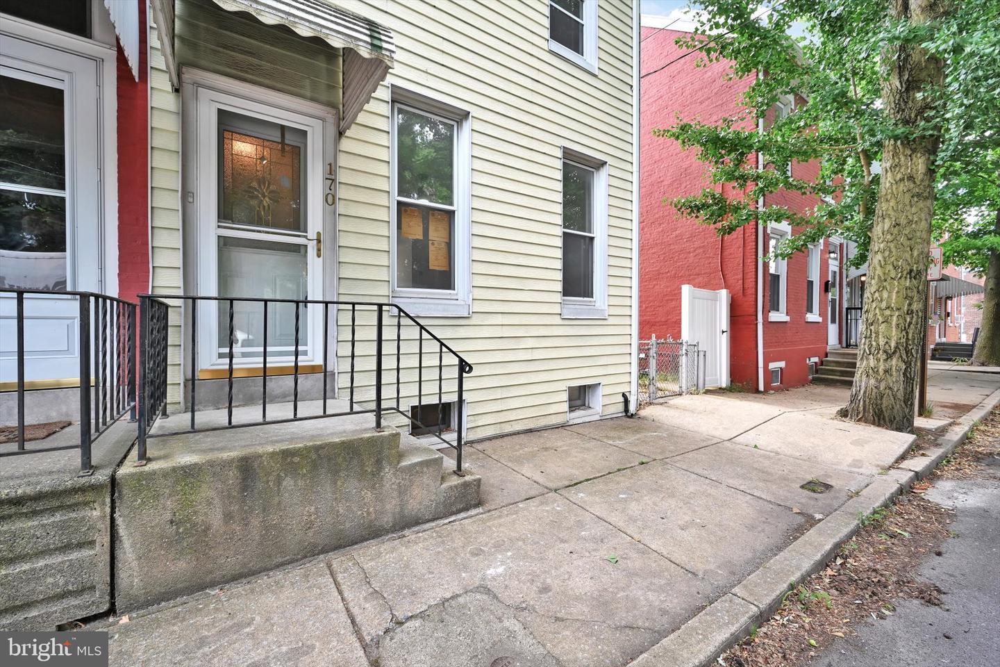170 S Franklin St Property Photo 4
