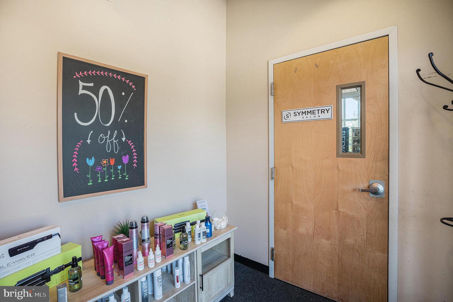 1570 Sumneytown Pike #b Property Photo 5