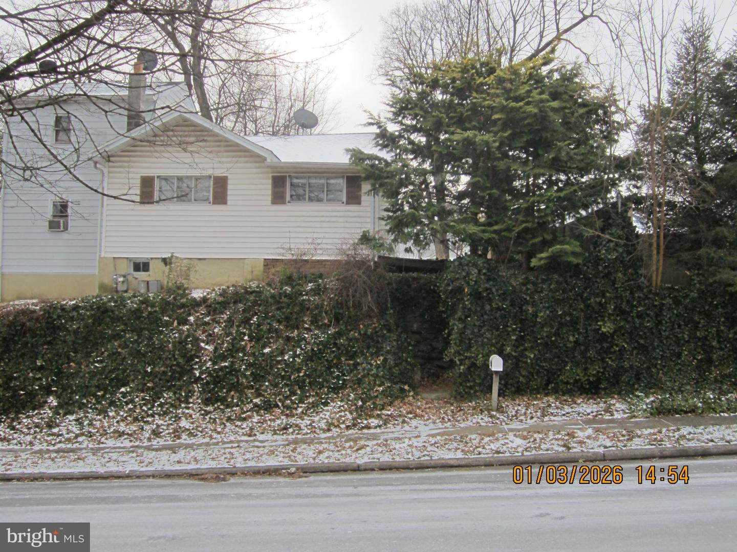 548 Jefferson Ave Property Photo 2