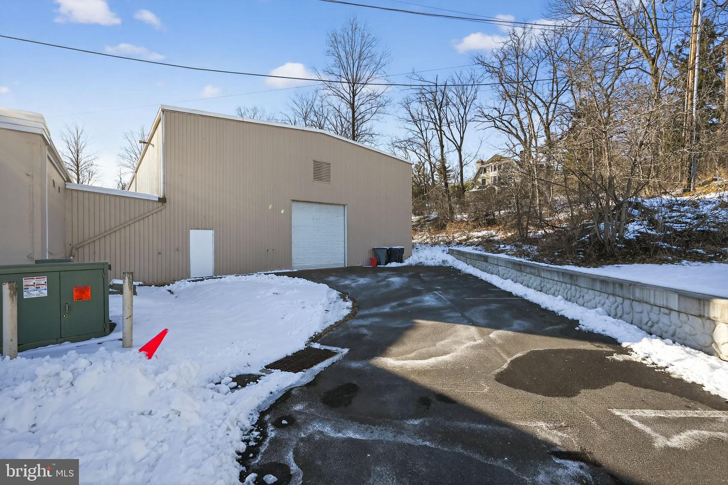 860 Welsh Rd Property Photo 3