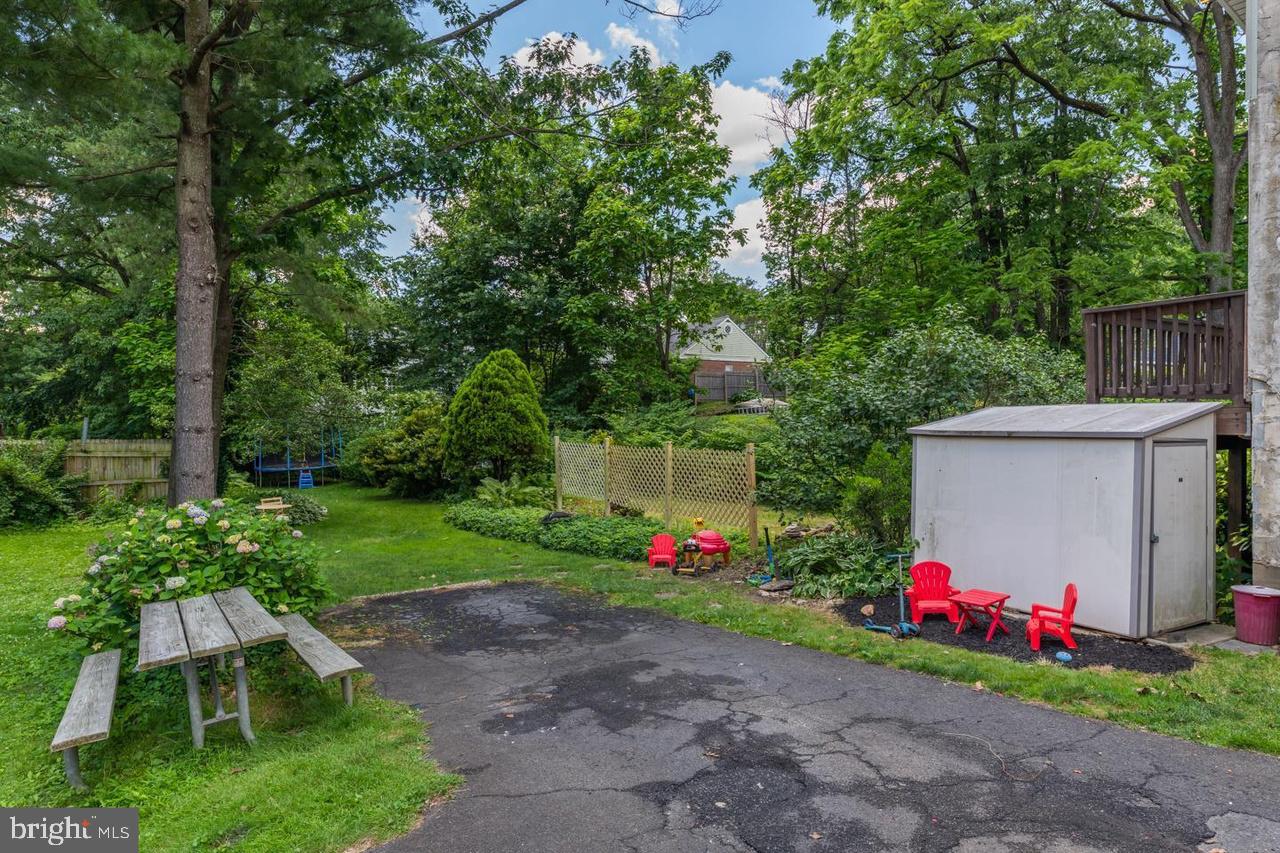 312 W Glenside Ave Property Photo 4