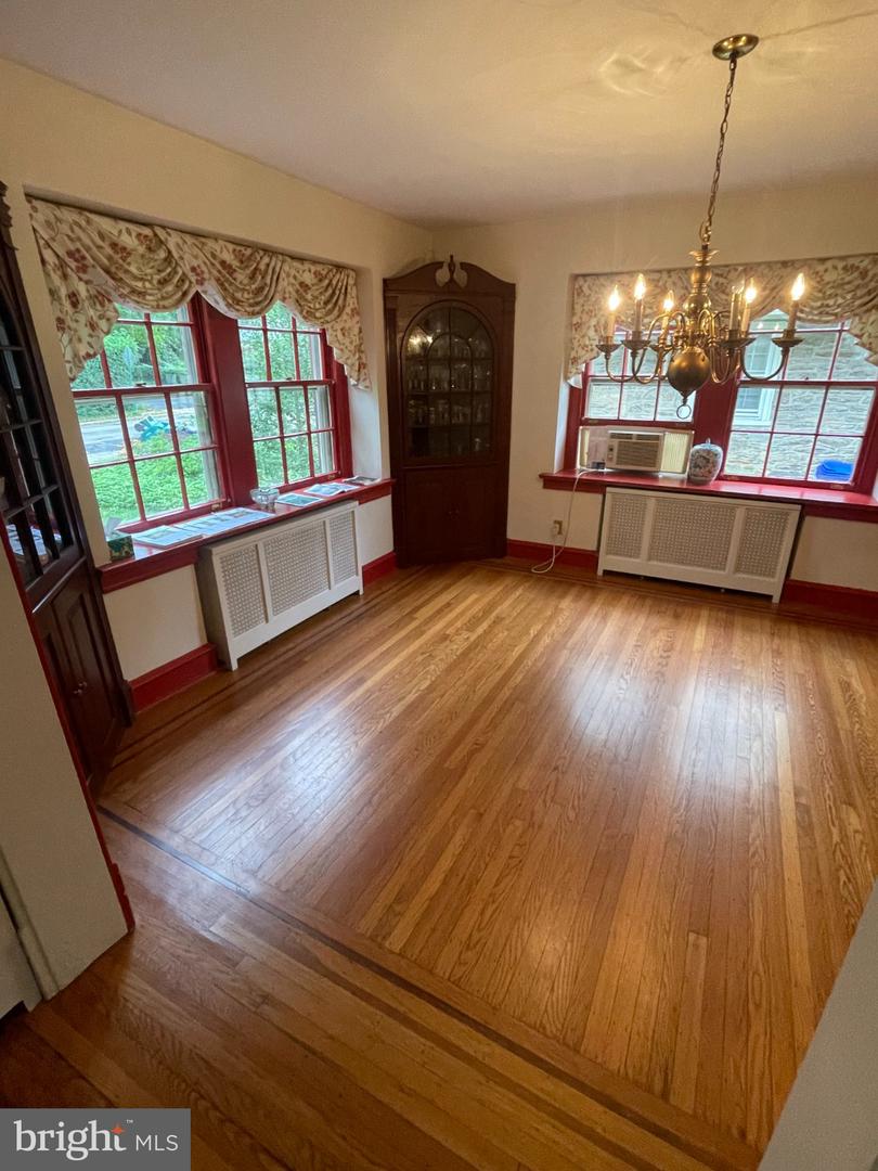 8128 Brookside Rd Property Photo 8