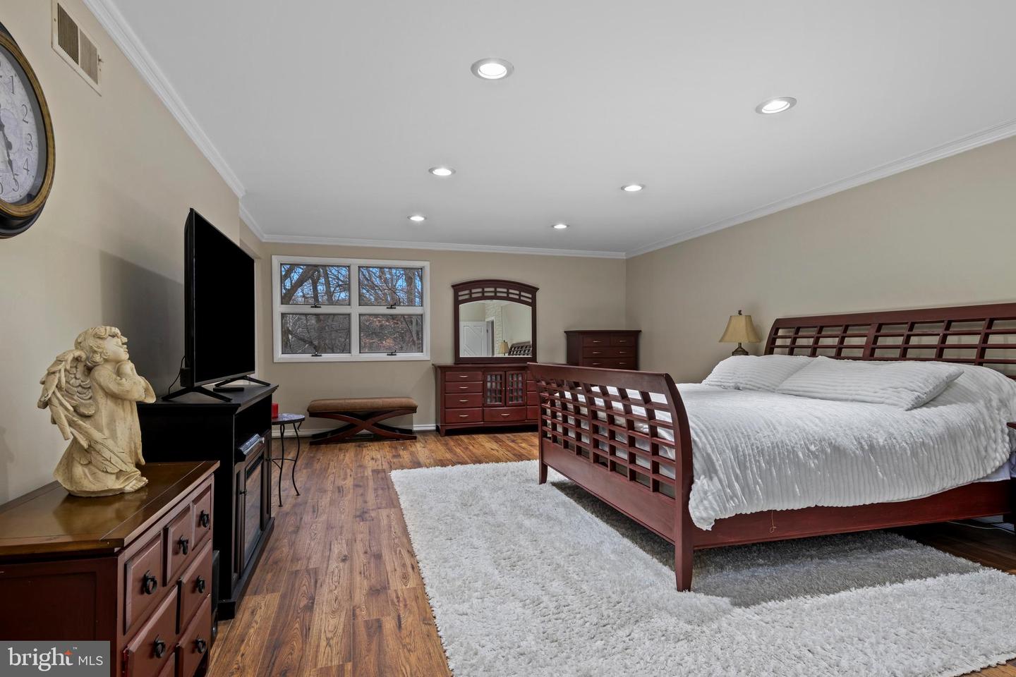1351 Bobarn Dr Property Photo 46