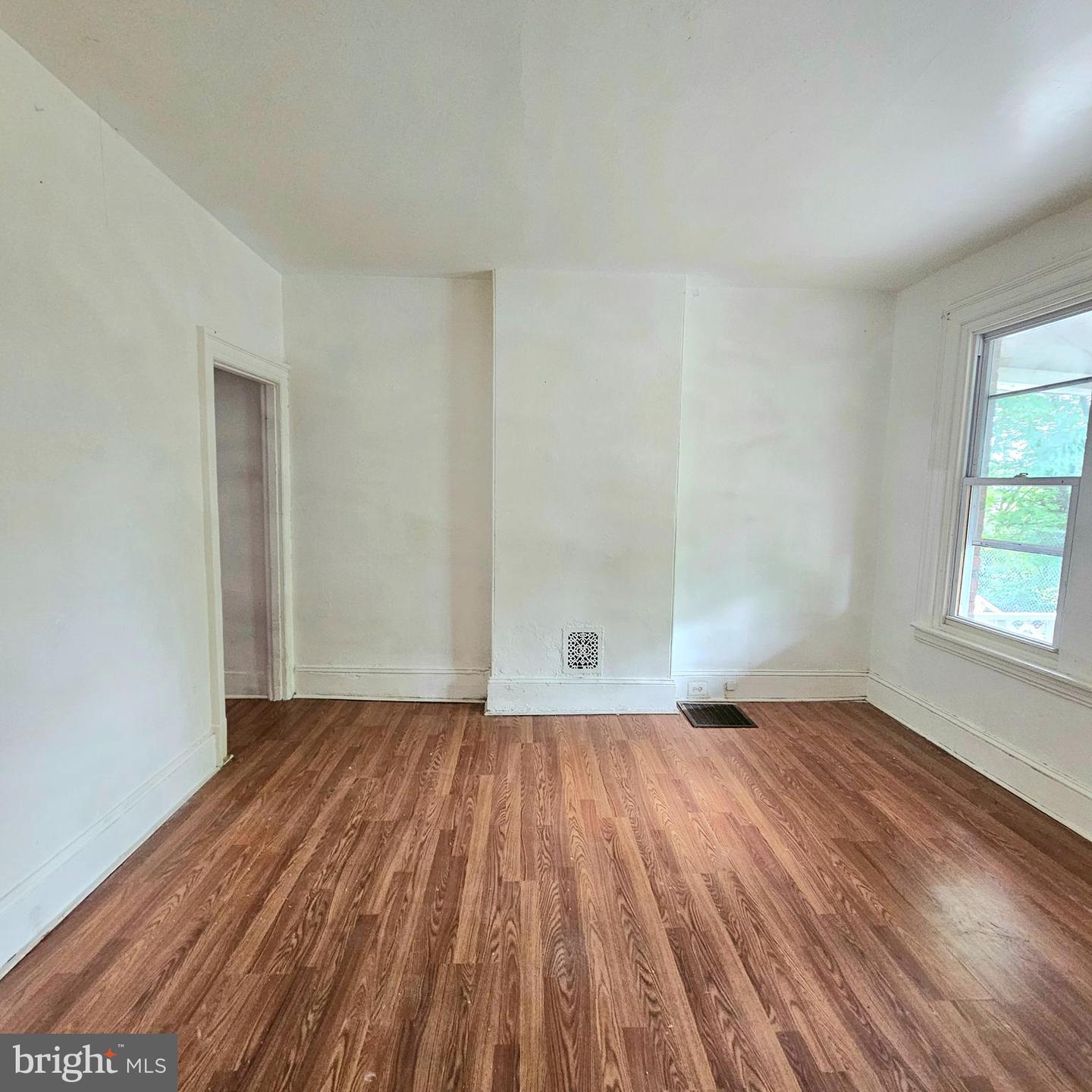 103 Pearl St Property Photo 5