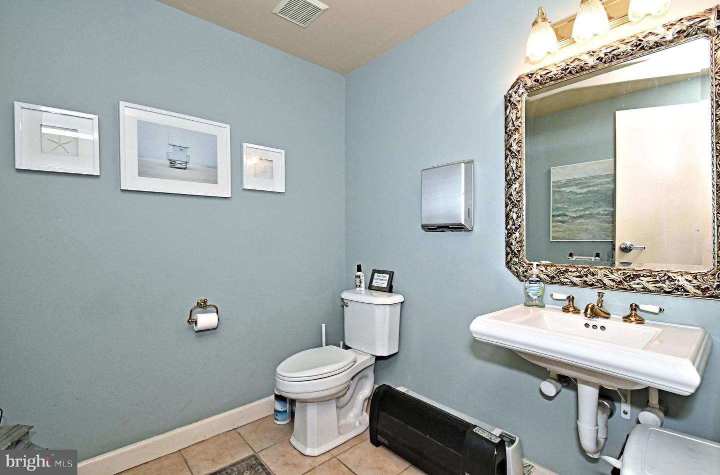 900 Schell Ln Property Photo 29