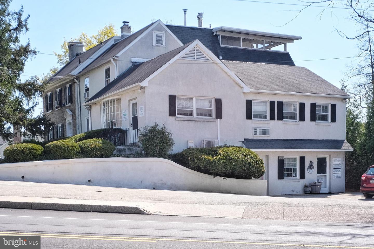 808 BETHLEHEM PIKE Property Photo 1