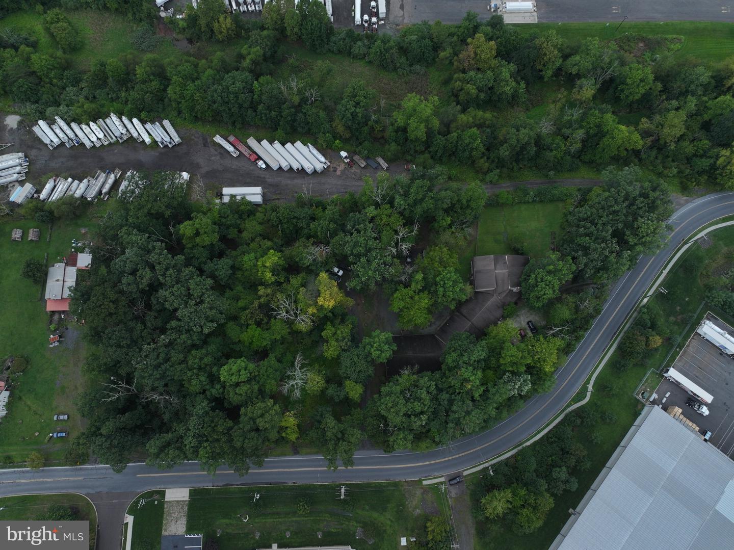 114 Airport Rd Property Photo 2