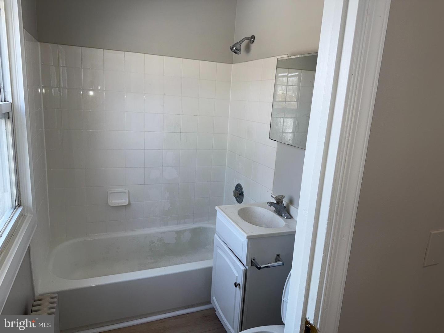 706 Chain St #3 Property Photo 10