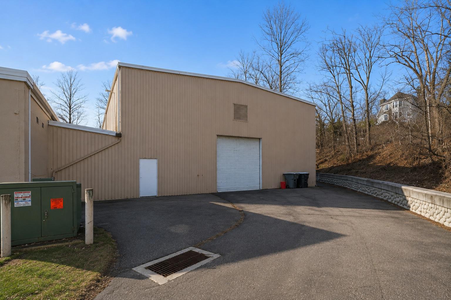 860 WELSH RD Property Photo 1