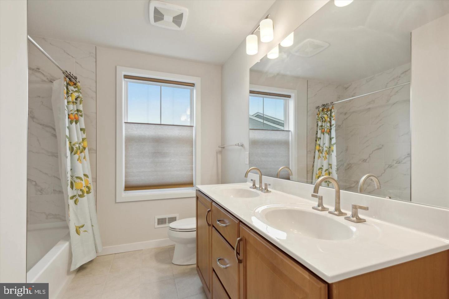 211 Lilac St Property Photo 15