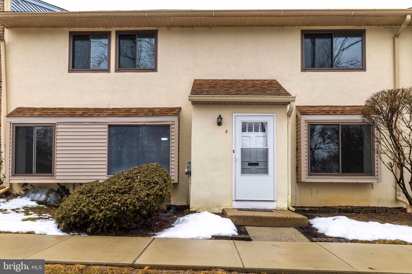 22 Fitzwatertown Rd #unit C-8 Property Photo 1