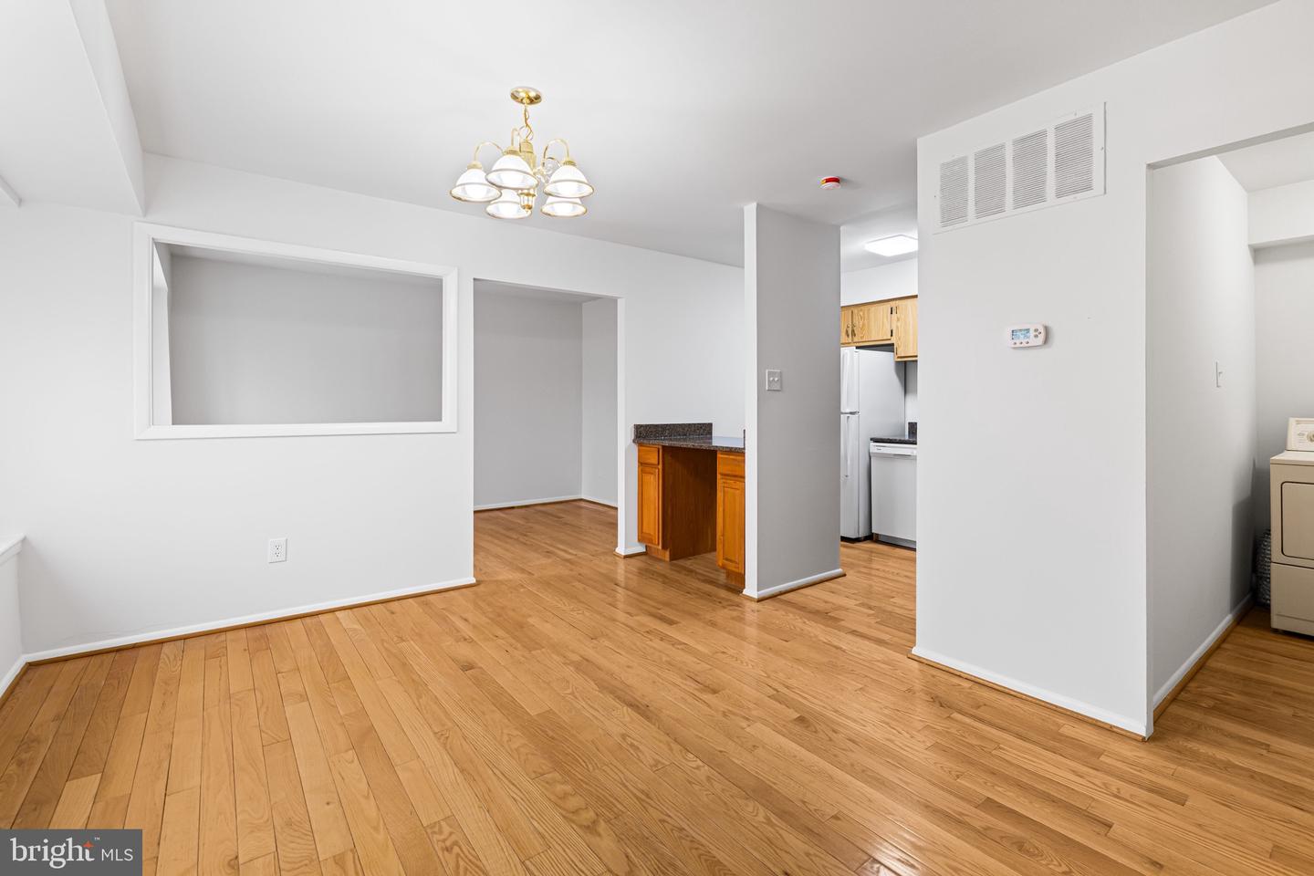 22 Fitzwatertown Rd #unit C-8 Property Photo 8