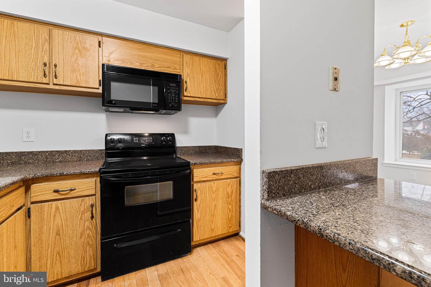 22 Fitzwatertown Rd #unit C-8 Property Photo 12