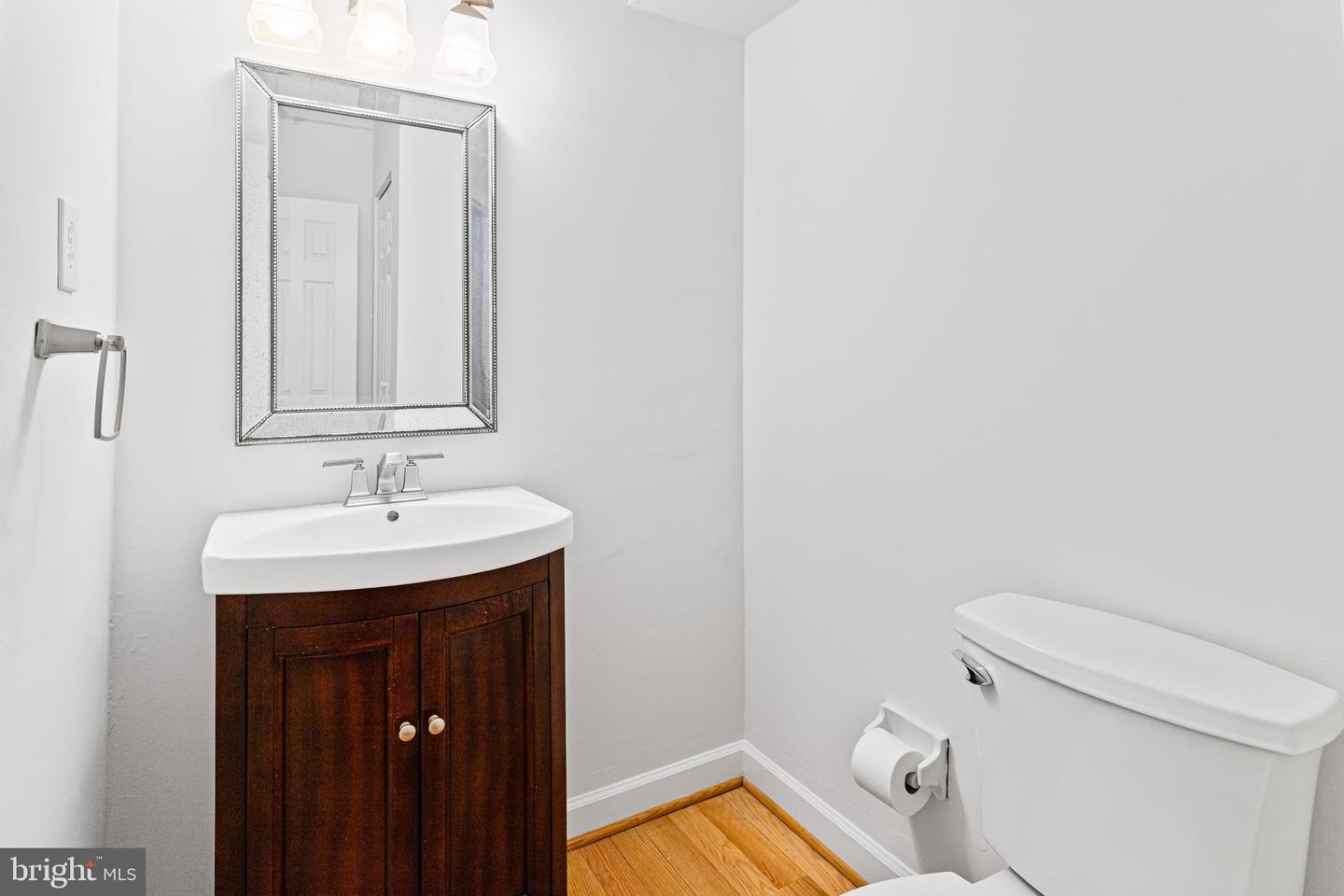 22 Fitzwatertown Rd #unit C-8 Property Photo 13