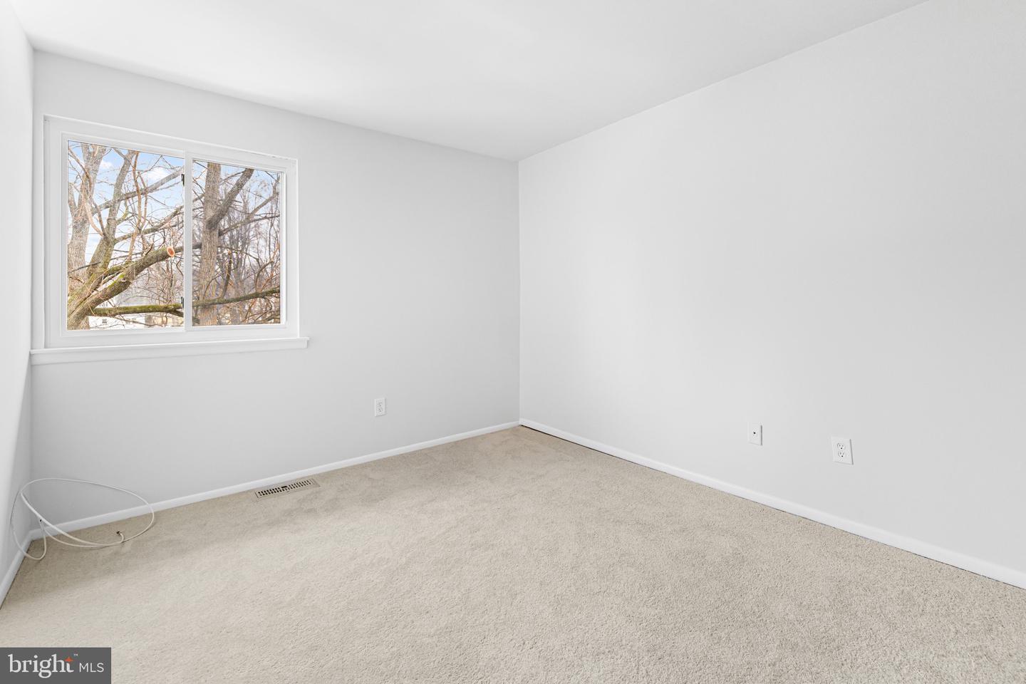 22 Fitzwatertown Rd #unit C-8 Property Photo 19