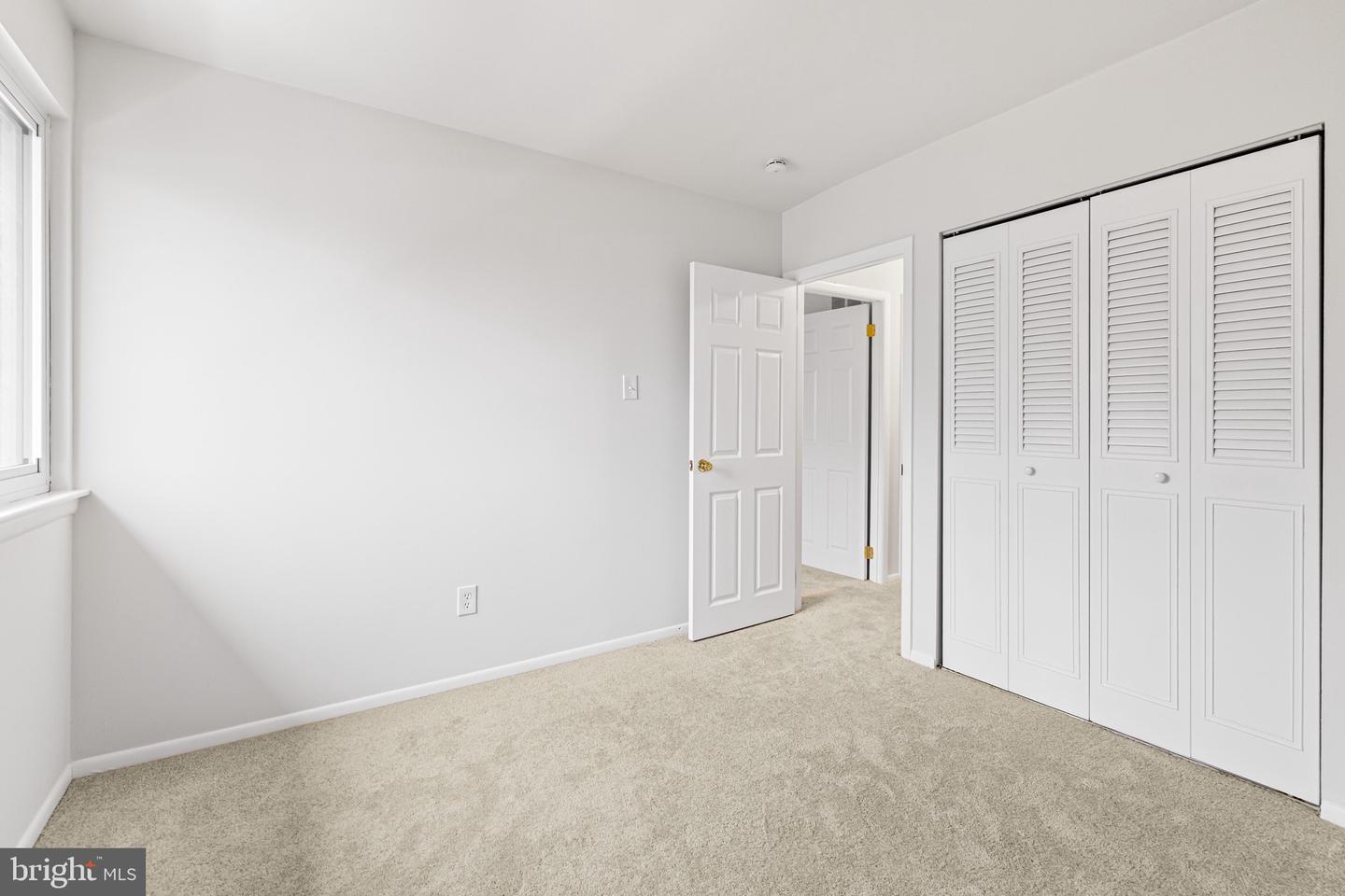 22 Fitzwatertown Rd #unit C-8 Property Photo 23