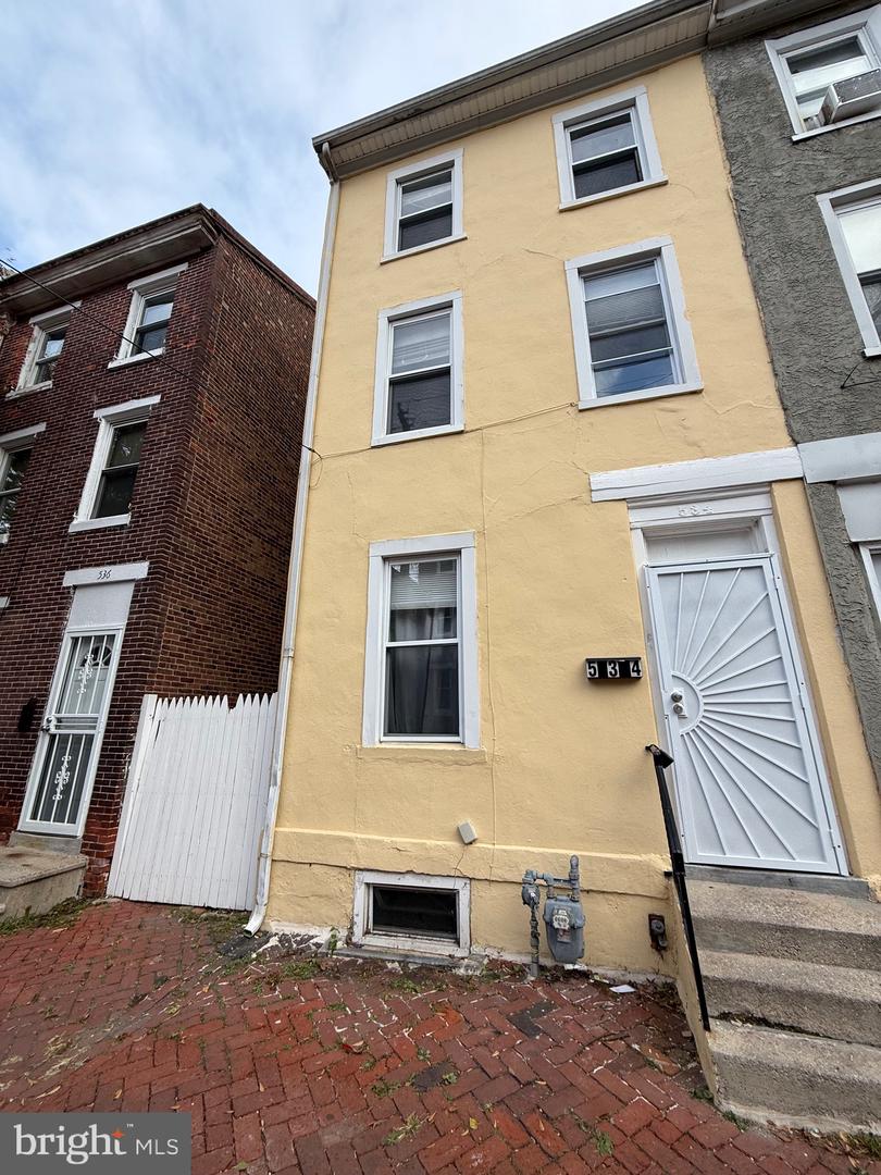 534 Green St Property Photo 1