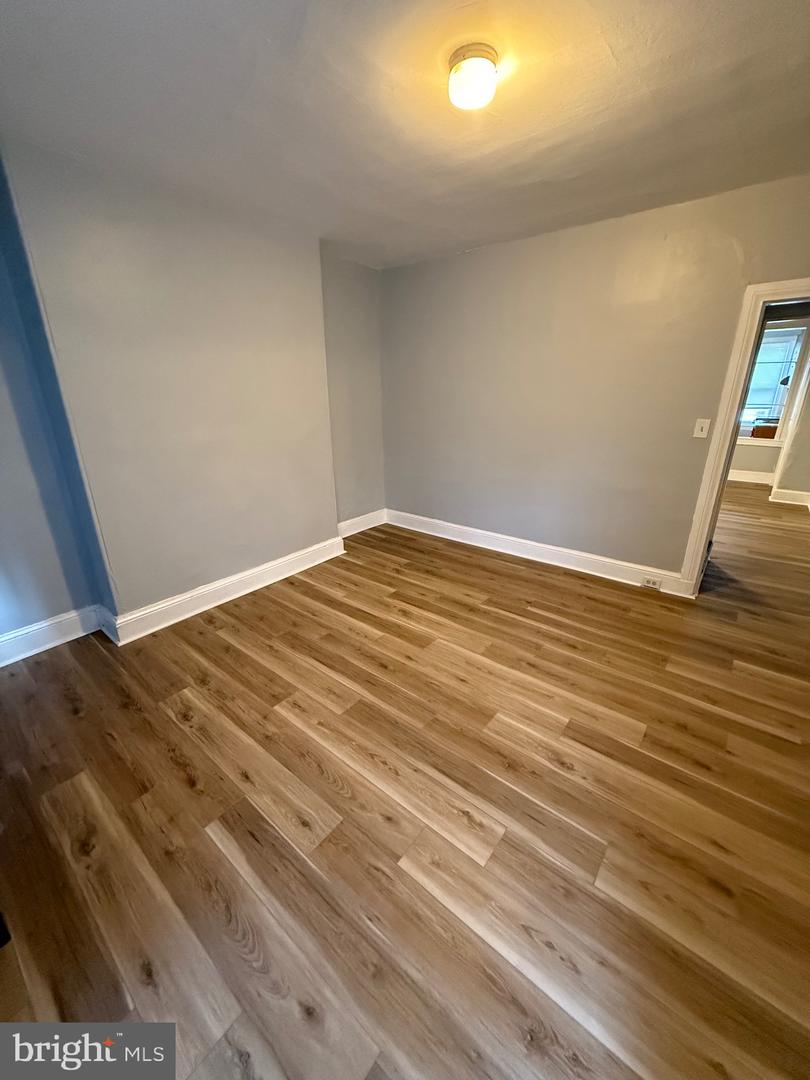 534 Green St Property Photo 13
