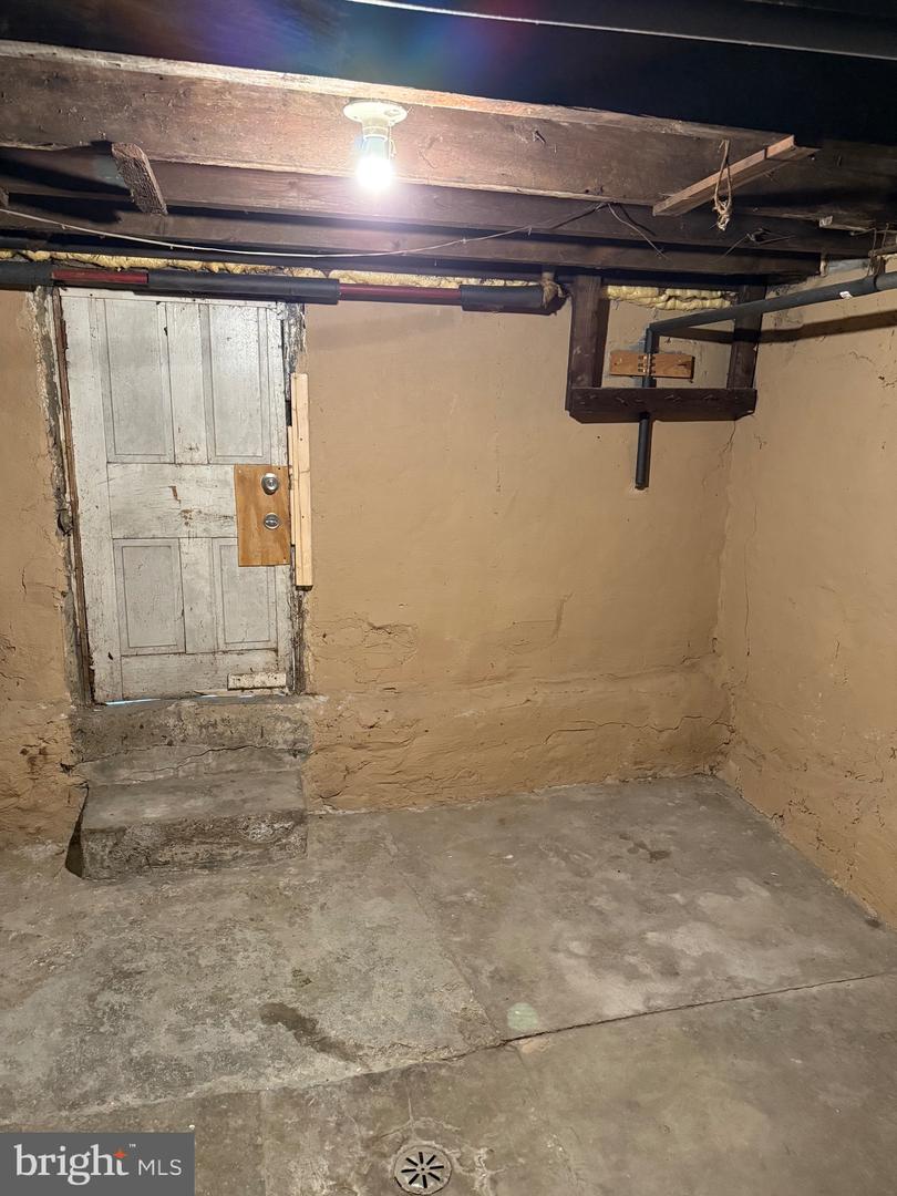 534 Green St Property Photo 14