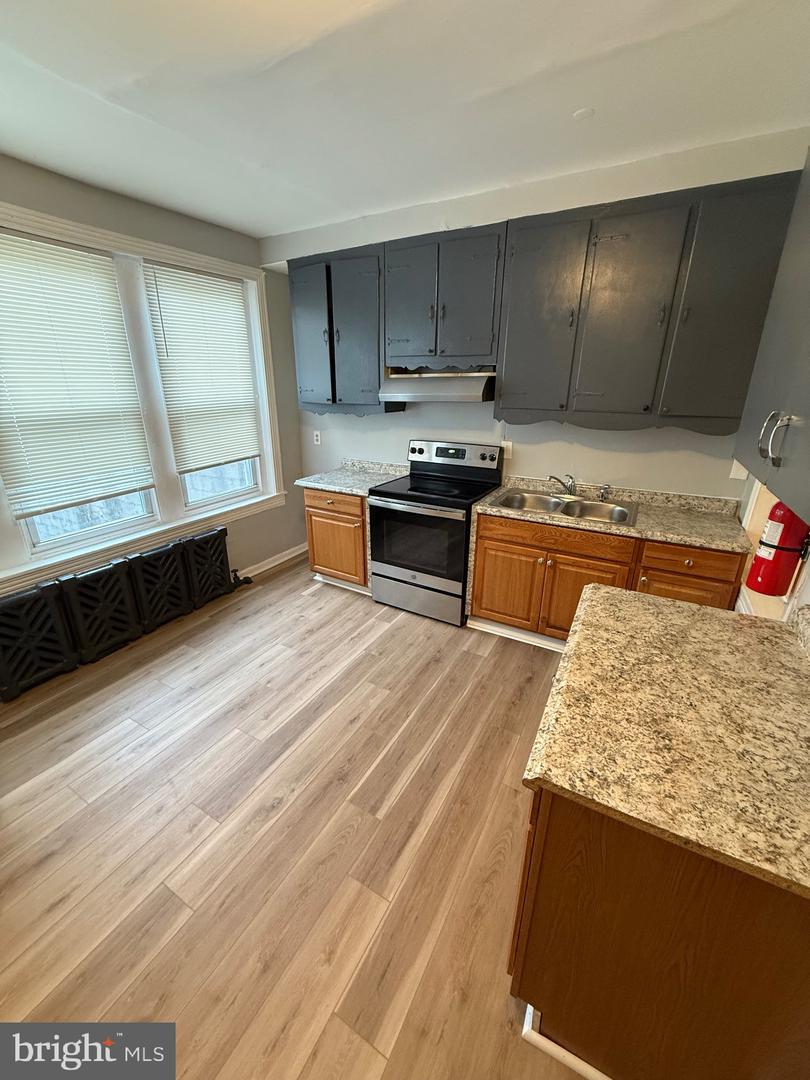 534 Green St Property Photo 18