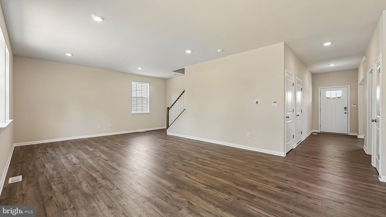 3048 Martha Way Property Photo 6