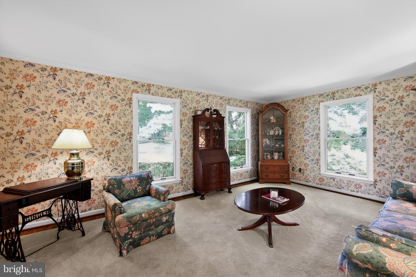 2119 County Line Rd Property Photo 18