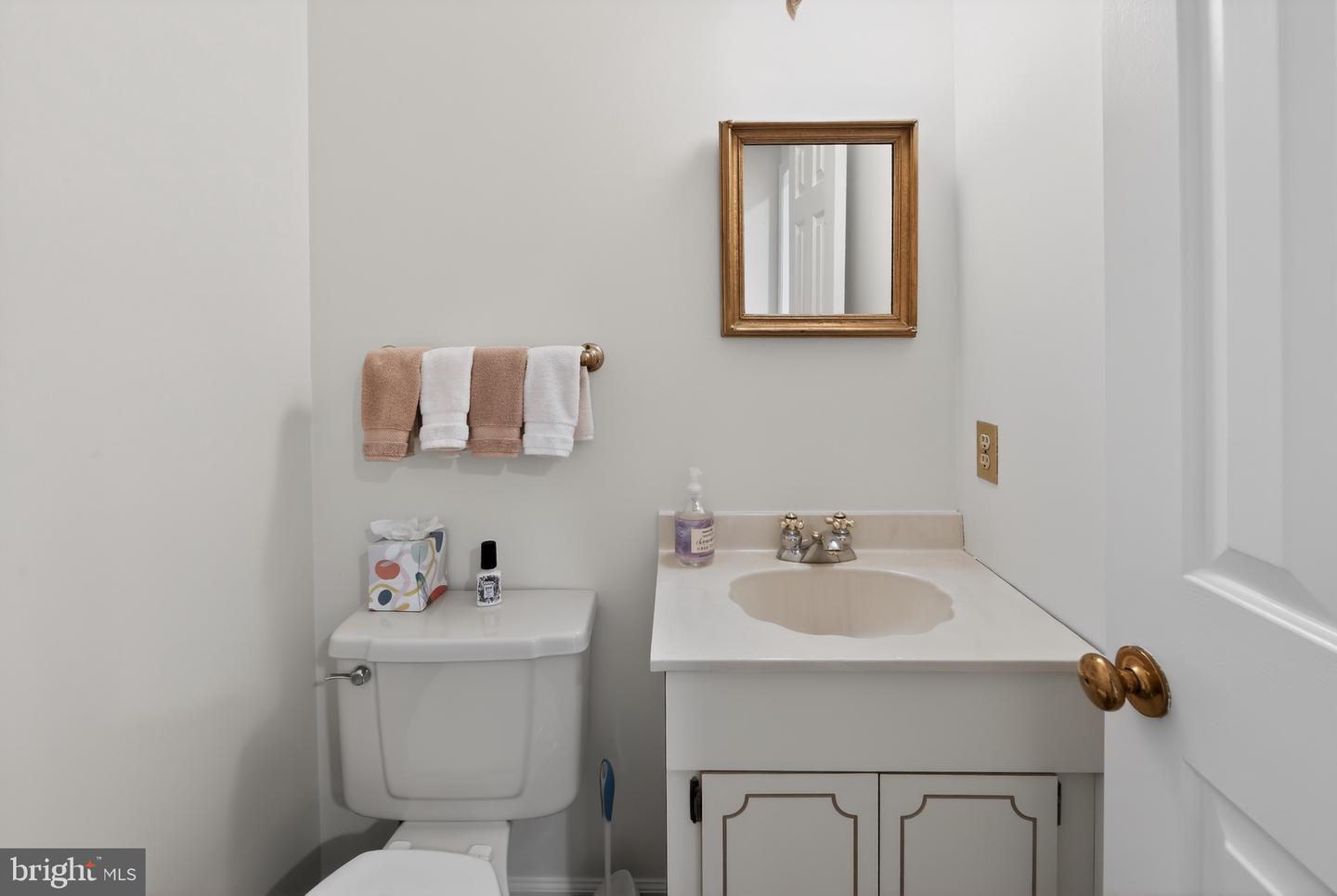 2119 County Line Rd Property Photo 21