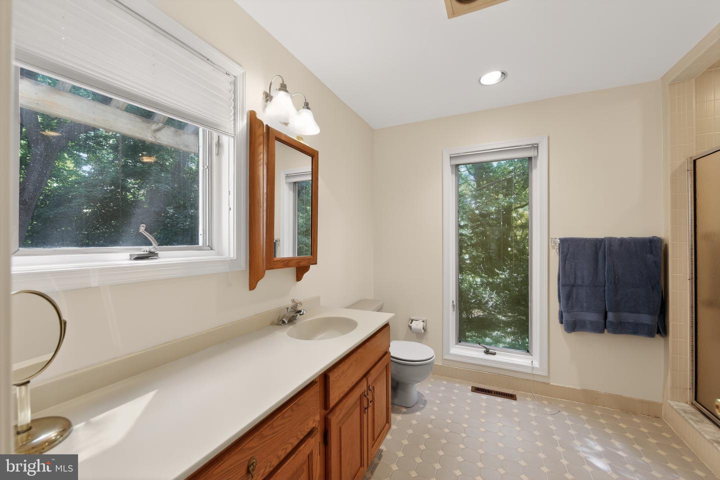 2119 County Line Rd Property Photo 34