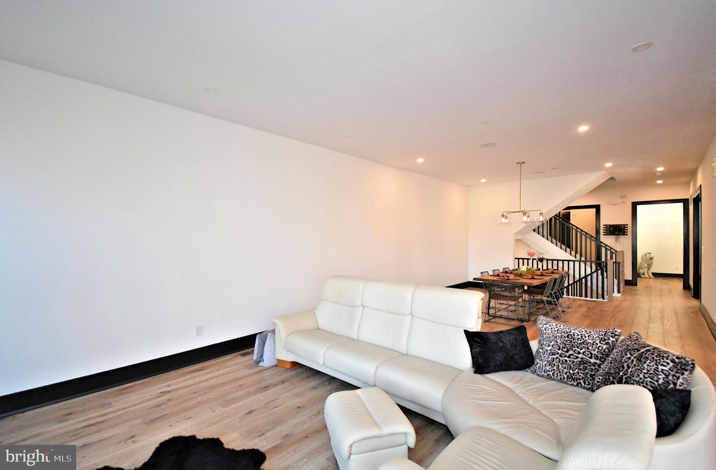 10 Richards Way Property Photo 15