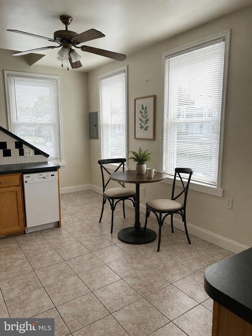 220 Ryers Ave Property Photo 3
