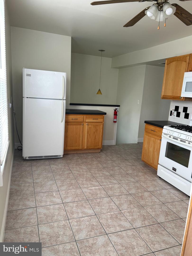 220 Ryers Ave Property Photo 4