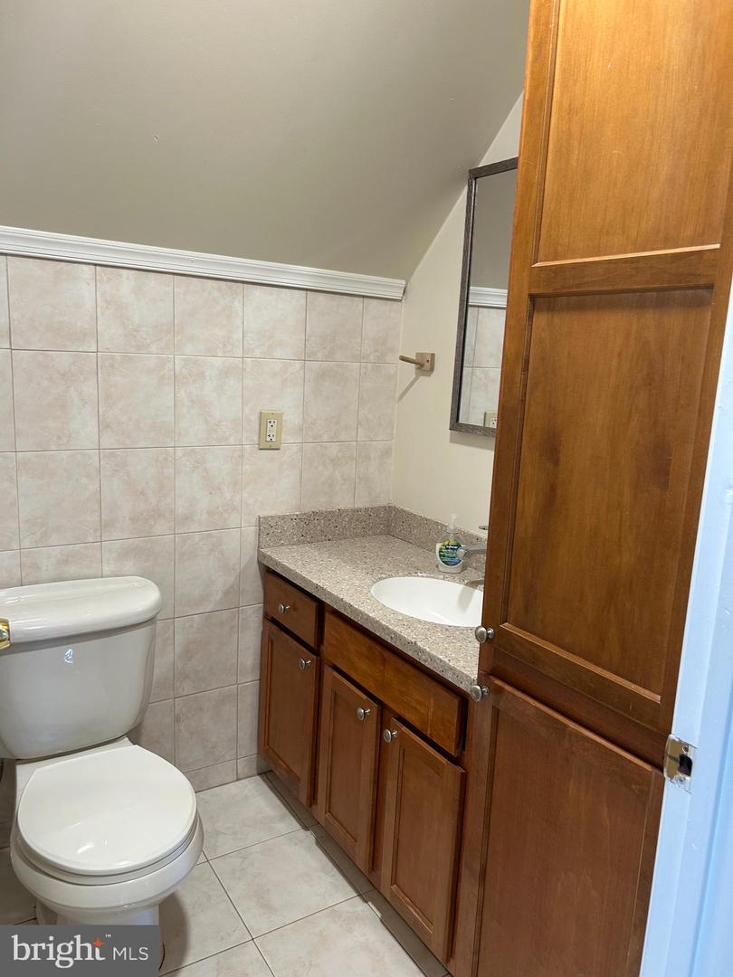 220 Ryers Ave Property Photo 14