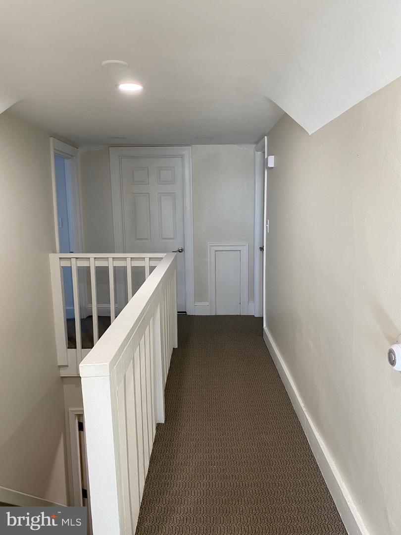 478 E Main St #penthouse 3rd Floor Property Photo 13