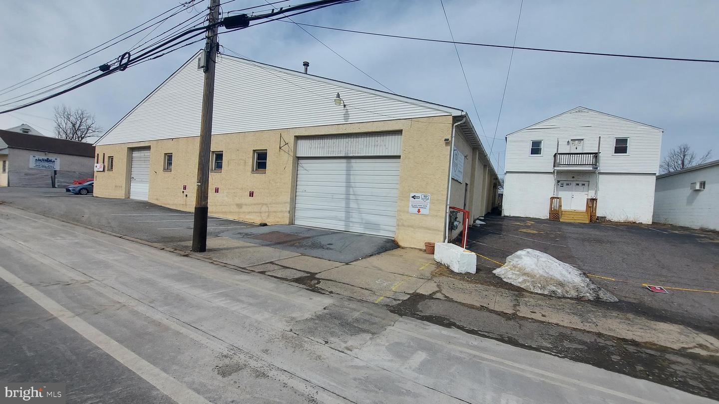 581-a W High St Property Photo 1